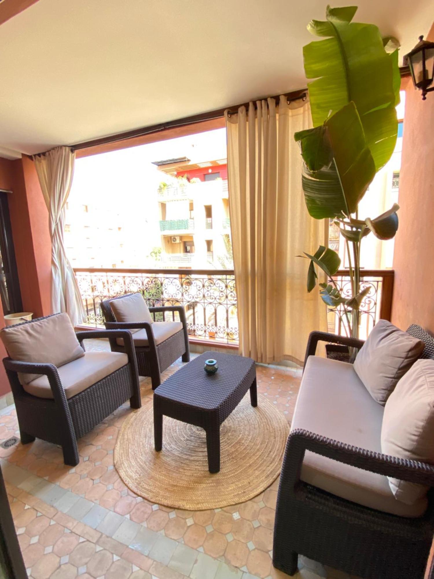 1 Apartamento *